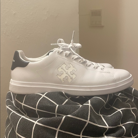 Tory Burch Women’s Howell Court Sneaker - Picture 2 of 11